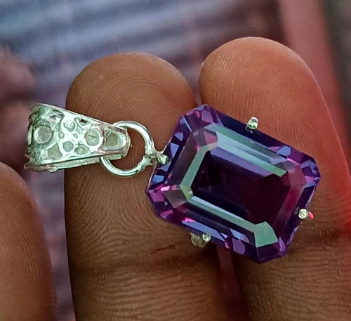 Color change alexandrite - 18,