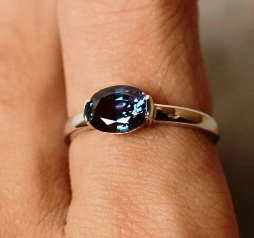 Oval cut alexandrite - 3.69,