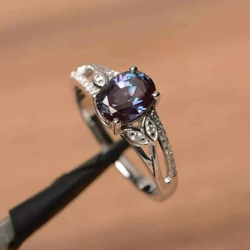 Oval cut alexandrite - ct,